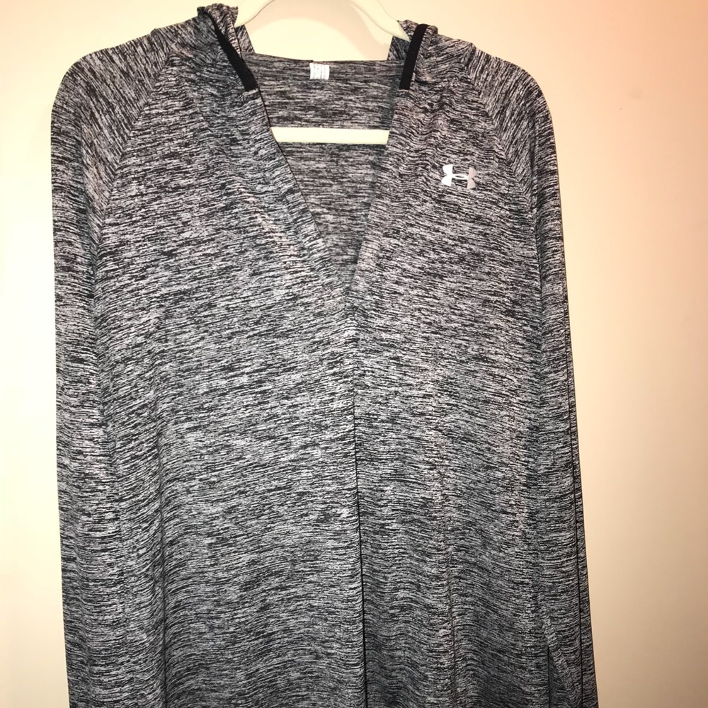 Women’s Underarmour lightweight hoodie